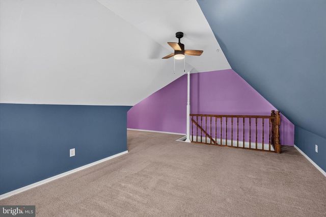 2463 S QUEEN ST, York, PA 17402
