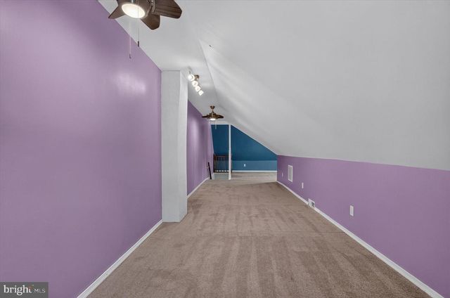 2463 S QUEEN ST, York, PA 17402