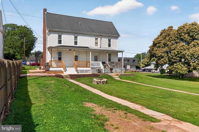2463 S QUEEN ST, York, PA 17402
