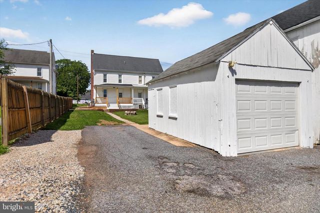 2463 S QUEEN ST, York, PA 17402