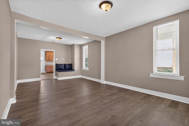 2463 S QUEEN ST, York, PA 17402