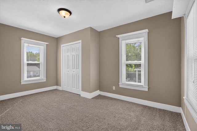 2463 S QUEEN ST, York, PA 17402