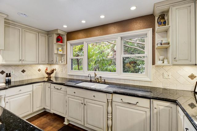 3305 Inverness Ct, Sacramento, CA 95821