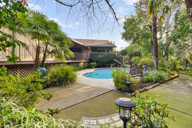 3305 Inverness Ct, Sacramento, CA 95821