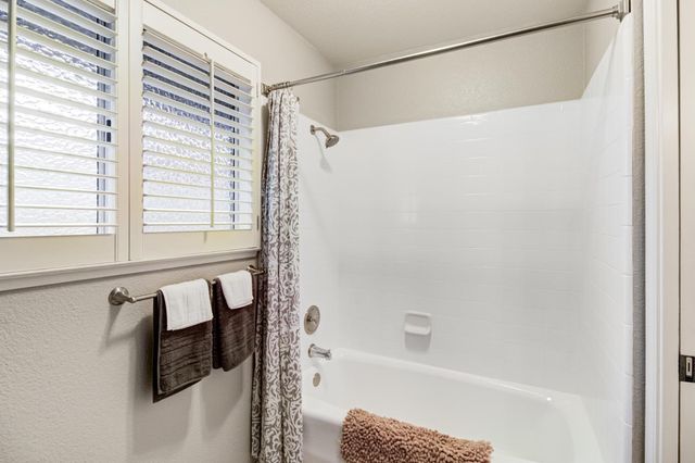 3305 Inverness Ct, Sacramento, CA 95821