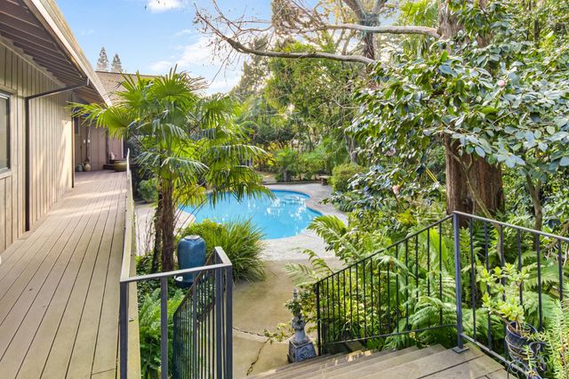 3305 Inverness Ct, Sacramento, CA 95821