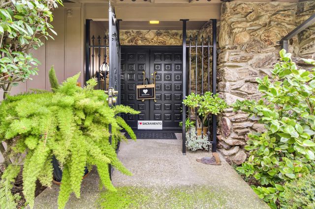 3305 Inverness Ct, Sacramento, CA 95821