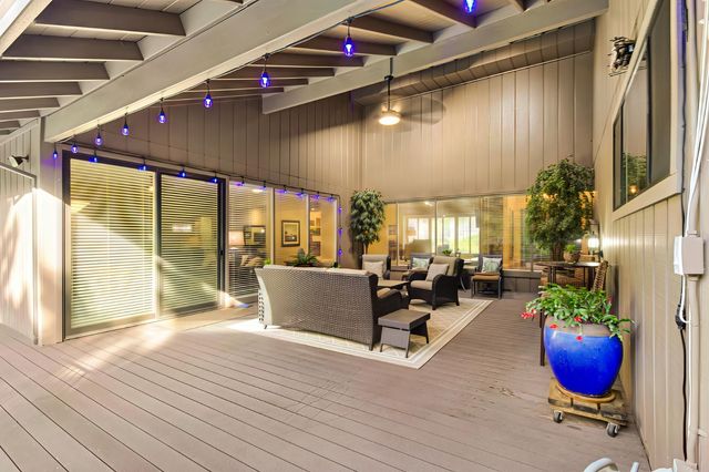 3305 Inverness Ct, Sacramento, CA 95821