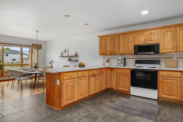 1075 Lauderdale N, Onalaska, WI 54650