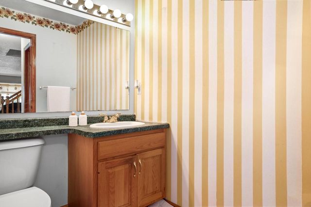 1075 Lauderdale N, Onalaska, WI 54650