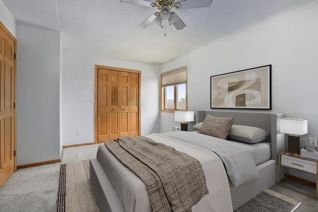 1075 Lauderdale N, Onalaska, WI 54650