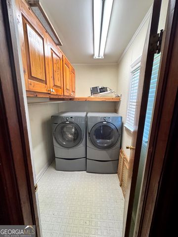 17 Deforest Avenue, Trion, GA 30753