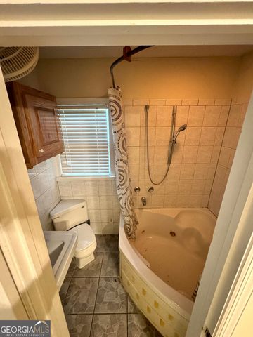 17 Deforest Avenue, Trion, GA 30753