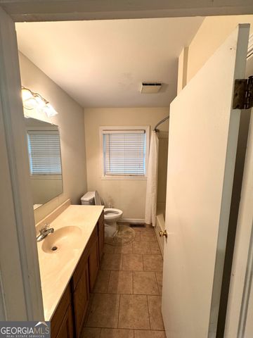 17 Deforest Avenue, Trion, GA 30753