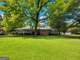 17 Deforest Avenue, Trion, GA 30753