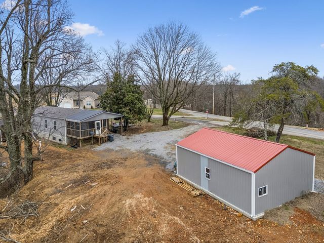 470 James Whitefield Rd, Bethpage, TN 37022