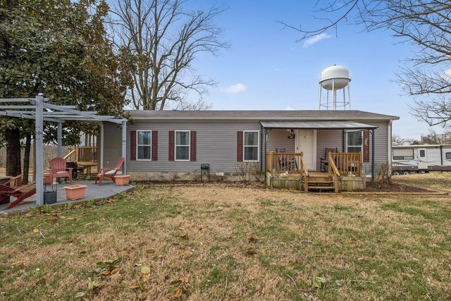 470 James Whitefield Rd, Bethpage, TN 37022