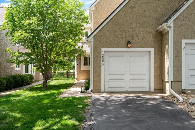12595 Broadmoor Street, Overland Park, KS 66209