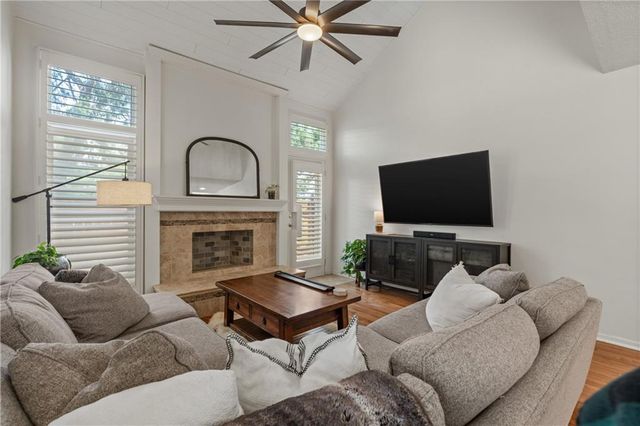 12595 Broadmoor Street, Overland Park, KS 66209