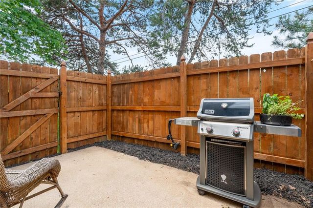 12595 Broadmoor Street, Overland Park, KS 66209