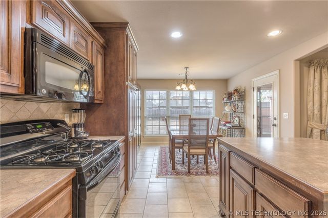 3012 W Mobile Place, Broken Arrow, OK 74011