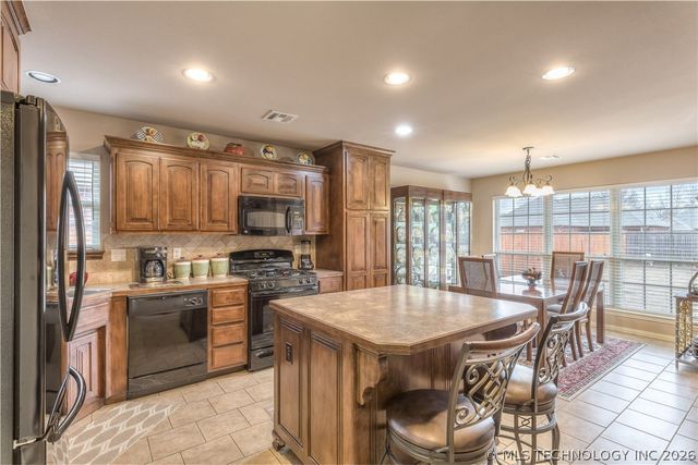 3012 W Mobile Place, Broken Arrow, OK 74011