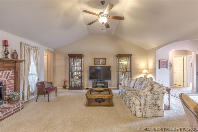 3012 W Mobile Place, Broken Arrow, OK 74011