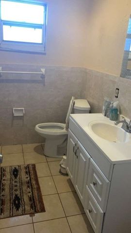 2070 NE 2nd Avenue, Pompano Beach, FL 33060