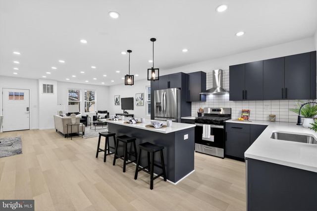 2932 YOST PL NE, Washington, DC 20018