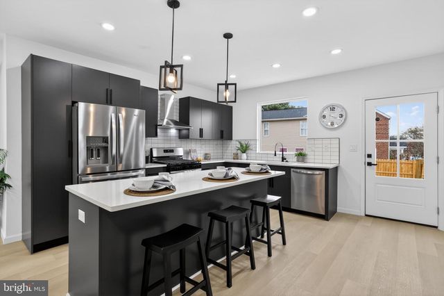 2932 YOST PL NE, Washington, DC 20018