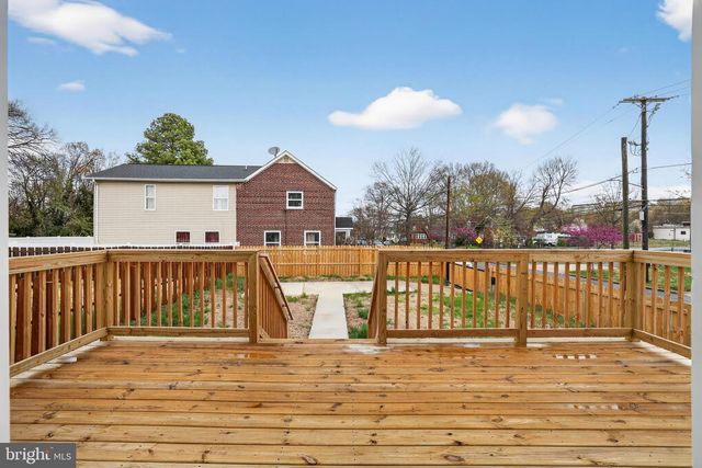 2932 YOST PL NE, Washington, DC 20018