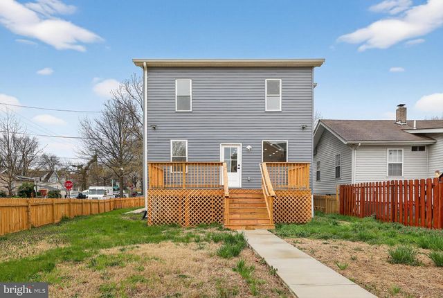 2932 YOST PL NE, Washington, DC 20018