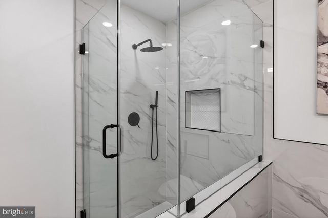 2932 YOST PL NE, Washington, DC 20018