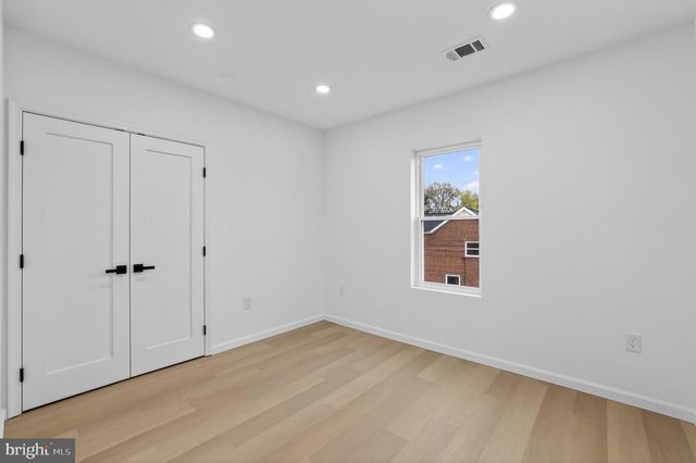 2932 YOST PL NE, Washington, DC 20018