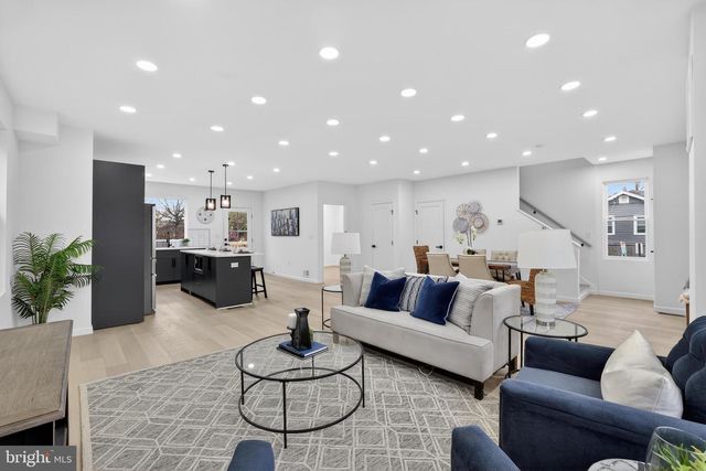 2932 YOST PL NE, Washington, DC 20018