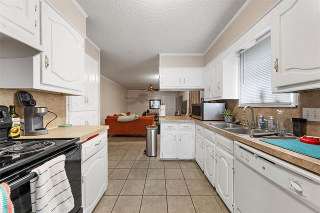 6716 Wiethorn Drive 6718, Waco, TX 76710