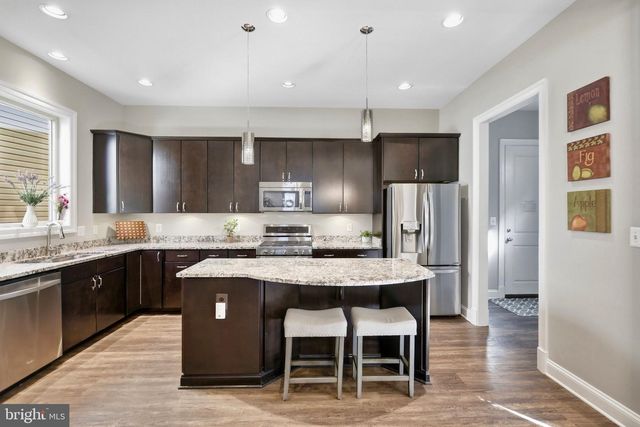 44642 PETERSHAM DR, Ashburn, VA 20147