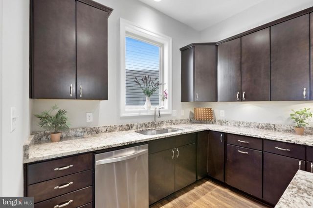 44642 PETERSHAM DR, Ashburn, VA 20147