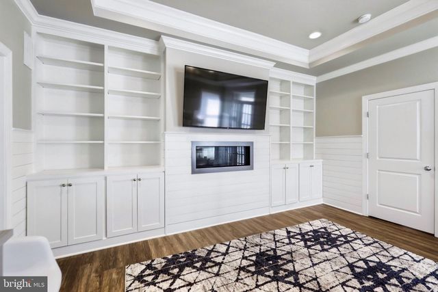 44642 PETERSHAM DR, Ashburn, VA 20147