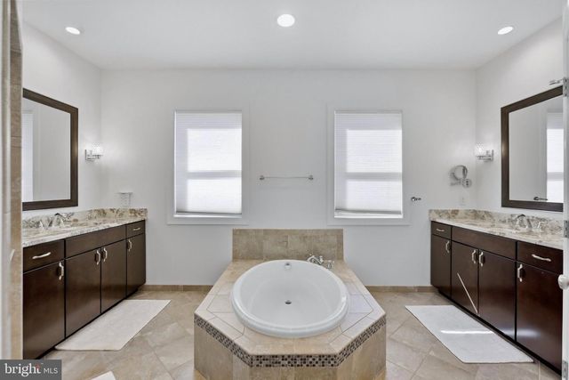 44642 PETERSHAM DR, Ashburn, VA 20147