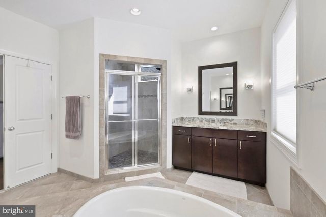 44642 PETERSHAM DR, Ashburn, VA 20147
