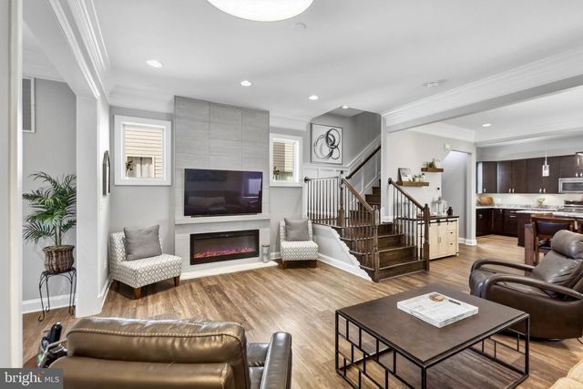 44642 PETERSHAM DR, Ashburn, VA 20147
