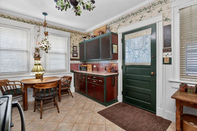 2425 N Brady Street, Davenport, IA 52803
