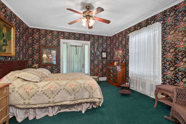 2425 N Brady Street, Davenport, IA 52803