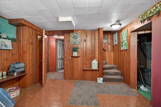 2425 N Brady Street, Davenport, IA 52803