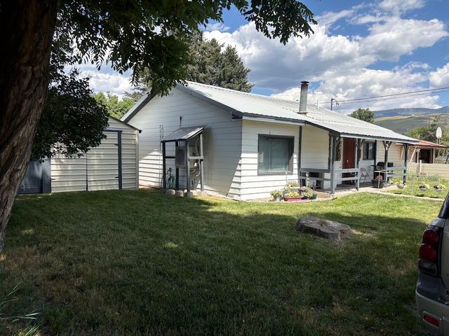 804 S 1st Avenue, Plains, MT 59859