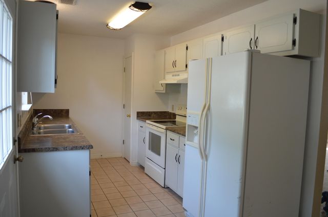 123 Oak Terrace Drive, Crestview, FL 32539