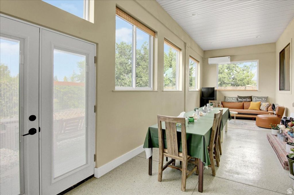 Image 17 of property listing at 724 W MAPLE DRIFT LN, Draper, UT 84020