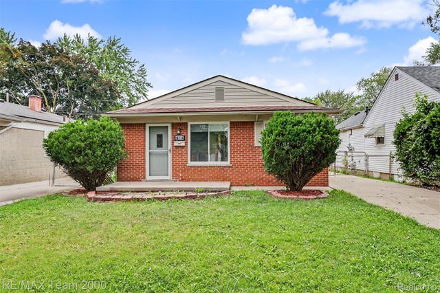 24114 Pennie Street, Dearborn Heights, MI 48125