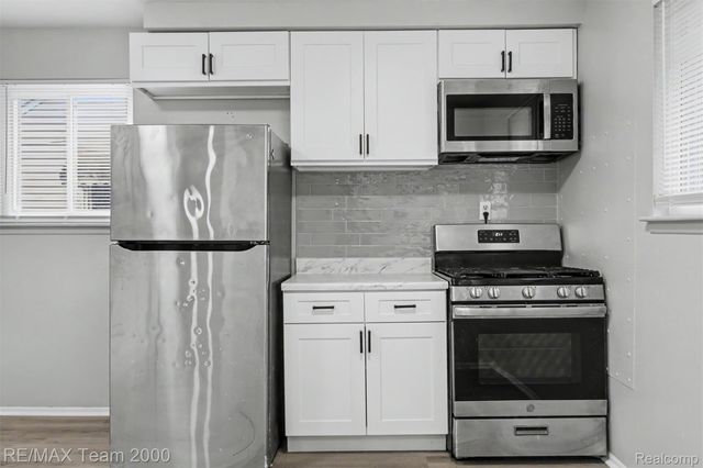 24114 Pennie Street, Dearborn Heights, MI 48125
